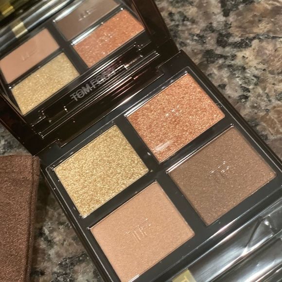 TOM FORD QUAD PALETTE GOLDEN MINK - Picture 10 of 15